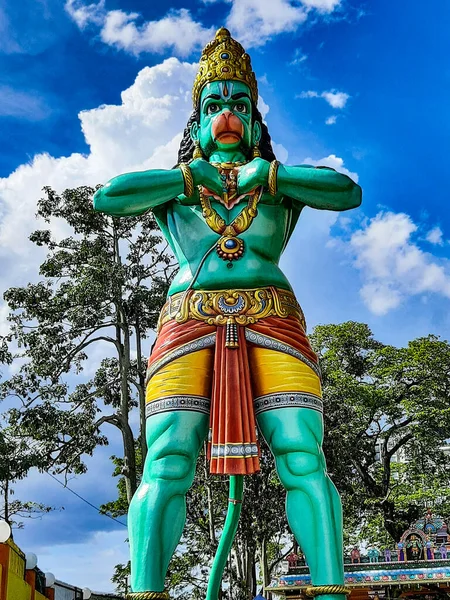 Μεγάλο Άγαλμα Του Ινδουιστή Άρχοντα Στο Ναό Μπατού Σπηλιές Στη — Φωτογραφία Αρχείου
