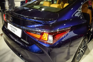 Noida, Uttar Pradesh, Hindistan, 28 Kasım 2023 - Otomobil Fuarı 2023 'te sergilenen tamamen otonom elektrik, dizel ve benzin otomobili. Otomobil geleceği için tasarlanmış yaratıcı bir araba.