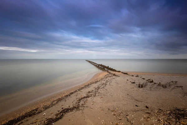 Nizozemsko Stará Zchátralá Dřevěná Vlnolamy Začíná Okraji Písčité Pláže Končí — Stock fotografie