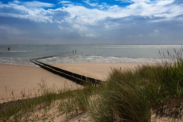 Vlissingen Badstrand Homokdűne Benőtt Lejtő Tengerhez Jobbra Egy Fából Készült — Stock Fotó