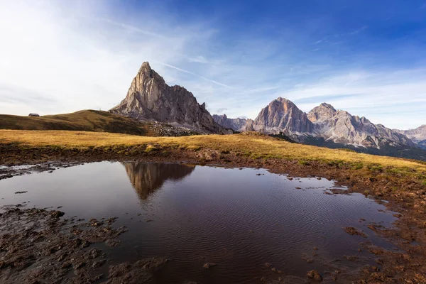 Italian Dolomites Passo Giau View Peaks Dolomites Which Reflected Small — Stock Photo, Image