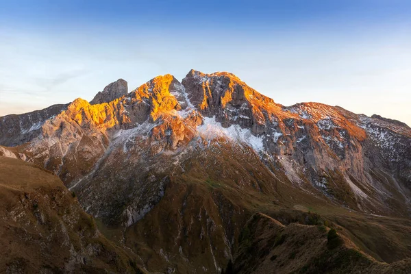 Olasz Dolomitok Kilátás Dolomitok Hófödte Csúcsaira Amelyeket Lenyugvó Nap Világít — Stock Fotó