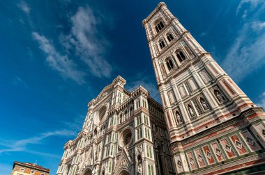 Giotto 'nun çan kulesi Santa Maria del Fiore Bazilikasının yanında, Duomo..