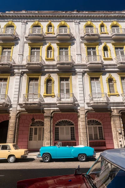 Carros Antigos Havana São Agora Uma Das Principais Marcas Turísticas — Fotografia de Stock