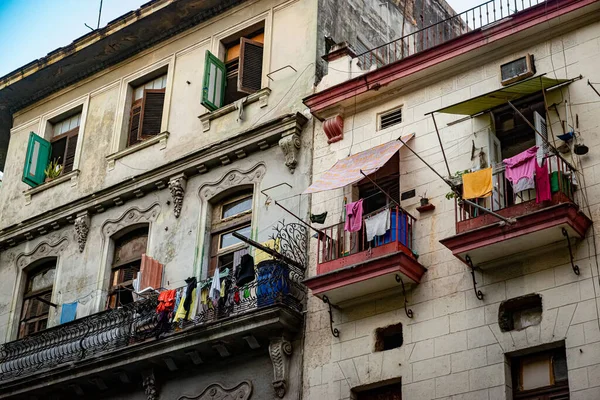 Deco Colonial Architecture Live Side Side Old Facades Cuban Capital — Stock Photo, Image