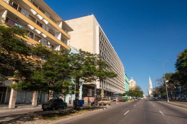 Deco ve sömürge mimarisi, Küba başkentinin eski cephelerinde yan yana yaşıyor..