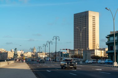 Malecon, Havana, Küba 'da sahil boyunca 8 km boyunca uzanan büyük bir tahta kaldırımdır..