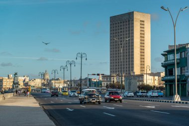 Malecon, Havana, Küba 'da sahil boyunca 8 km boyunca uzanan büyük bir tahta kaldırımdır..
