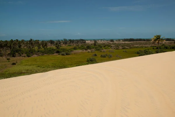 美丽的沙丘是巴西塞阿拉州北部海岸这个小镇的主要旅游胜地 图库图片