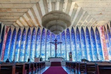 Brasilia, DF, Brezilya 14 Ağustos 2008. Dom Bosco Kilisesi ve Mavi boyalı camlarıyla Sığınak.
