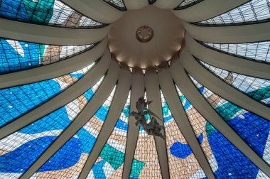 Metropolitan Katedrali, Brasilia, DF, Brezilya 14 Ağustos 2008. Mimar Oscar Niemeyer tarafından tasarlanan Brasilia 'daki ilk anıttır..