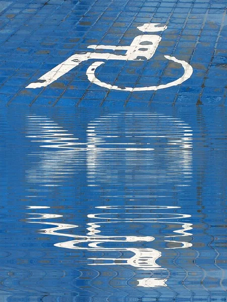 White Disabled Blue Background Road Pattern Rain Ripple Effect Water — Stock Photo, Image