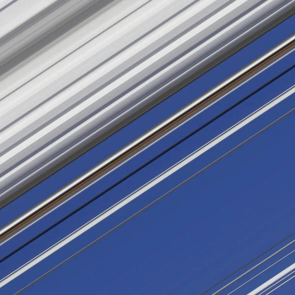 Fehér Ipari Kémény Oldalsó Hozzáférés Létrák Felhőtlen Kék Geometriai Minták — Stock Fotó