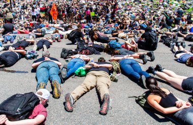 Denver, Colorado / ABD 5 / 30 / 20: Vatandaşlar George Floyd 'un Minneapolis, Minnesota Polis Memurları tarafından öldürülmesini protesto ettiler. 
