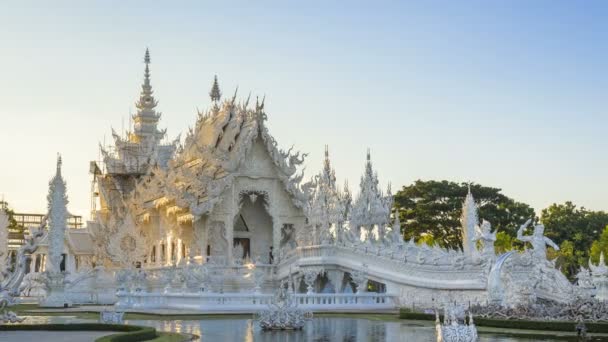 Wat Ронг Khun Красиві Білі Храм Відомого Орієнтира Подорожі Місце — стокове відео