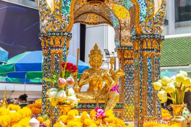 Thao Maha Brahma veya Erawan türbe Bangkok Tayland Önemli ve popüler yerler veya dönüm noktası.