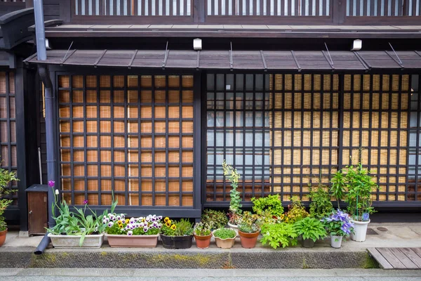 Blumen Und Dekorative Pflanzen Vor Dem Traditionellen Japanischen Haus Takayama — Stockfoto