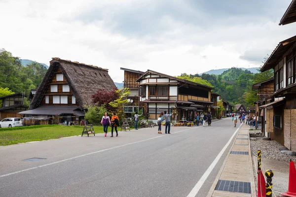 Gifu Japon Mai 2015 Les Touristes Promènent Dans Village Traditionnel — Photo