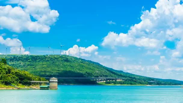 Time Lapse Táj Felhő Szél Turbina Folyó Gát Autópálya Bang — Stock videók