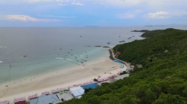 Tawaen Sahili, Koh Larn, Tayland kuş bakışı.