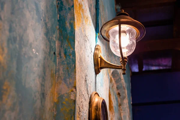 Old Lamp Cement Wall Night Copy Space Background — Stock Photo, Image