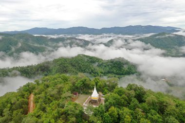 Hava manzaralı Wat Phra Doi Nok Tayland 'ın Chiangmai şehrindeki ünlü yer..