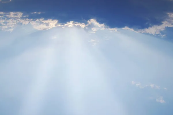 Himmel Und Wolke Mit Strahlenlicht Für Den Hintergrund — Stockfoto