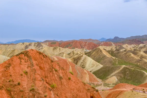 Fantastisk Natur Regnbåge Berg Och Blå Himmel Bakgrund Solnedgången Zhangye — Stockfoto