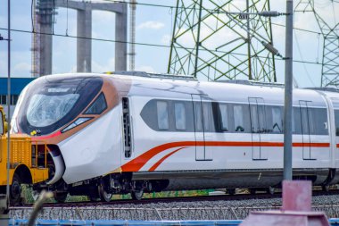 Guangzhou Metro Hattı 18 / 22 İlk Trenler Guangzhou Panyu Deposuna vardı
