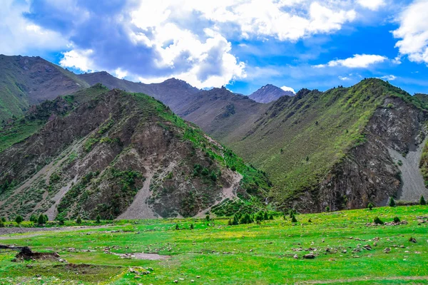 Vacker Natur Landskap Utsikt Över Blå Himmel Vägen Till Qilian — Stockfoto