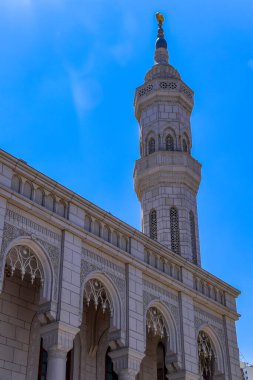 Çin, Qinghai 'deki en büyük cami olan Xining Büyük Camii. Tatil yerlerinden biri gezginlerin ziyaret etmesi gereken bir yer..