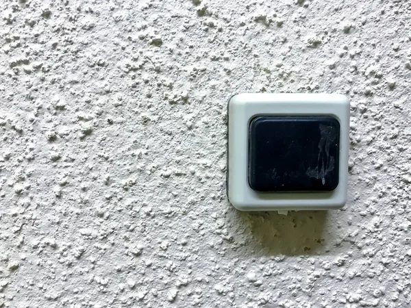 Пластиковый Дверной Звонок Черной Кнопкой Белой Текстурированной Стене Пластиковая Кнопка — стоковое фото