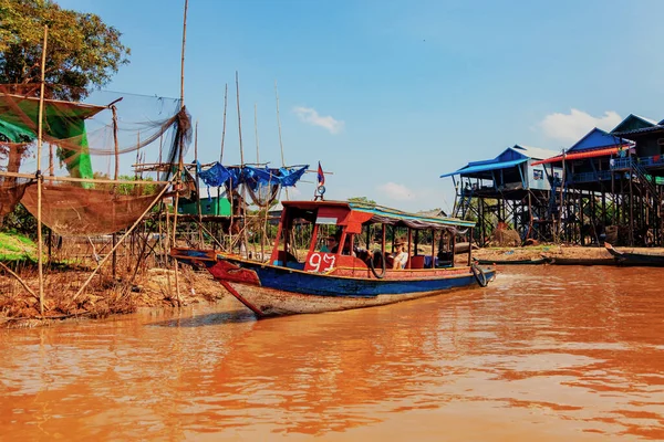 Lago Tonle Sap Kampong Phluk Pueblo Pesquero Flotante Durante Temporada — Foto de Stock