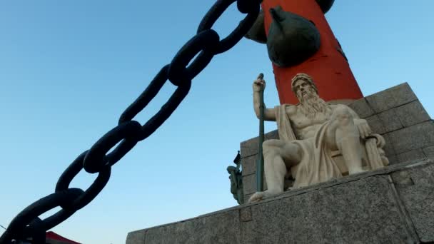 Statue Auf Der Rostrosäule Russisch Rostralnaja Kolonna Weiße Nacht Einzigartiges — Stockvideo