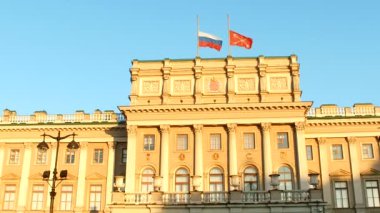 St. Isaac Meydanı 'ndaki Mariinsky Sarayı' na bakın. Hükümet Konutları. Saint Petersburg 'un eşsiz şehir peyzajı. Merkezi tarihi manzara şehri. Rusya 'nın en iyi turistik yerleri. Rusya İmparatorluğunun başkenti