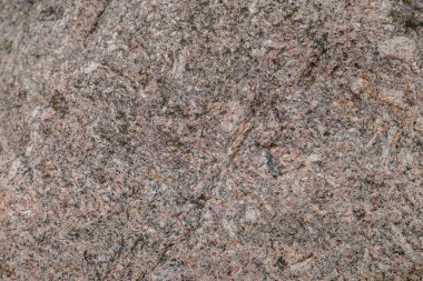 Açık gri granit taşın dokusu. Kusursuz dokular kaya graniti. Yakın plan cilalanmış siyah beyaz dokular. Mimari şablon kayalar. Arkaplan desenli taş. Konsept arkeoloji ve jeoloji