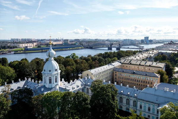 Θέα Από Καμπαναριό Smolny Cathedral Τρούλο Σταυρό Μοναδικό Αστικό Κέντρο — Φωτογραφία Αρχείου
