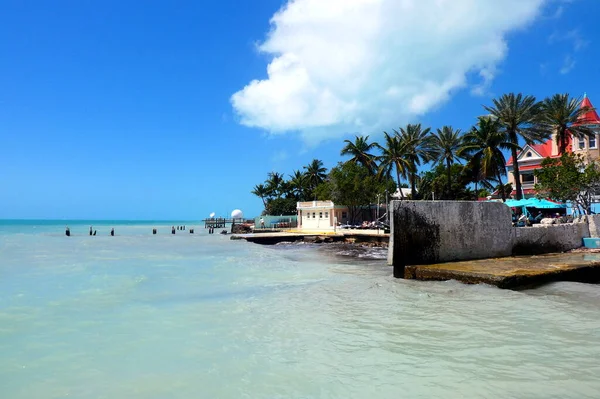 Krásný Přímořský Plášť Slunnou Oblohou Key West Florida — Stock fotografie