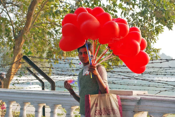 Kolkata West Bengal India January 1St 2011 Ballon Seller Selling — Stock Photo, Image