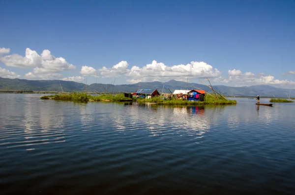 Moirang Manipur India Noviembre 2018 Imagen Pueblo Flotante Lago Loktak — Foto de Stock