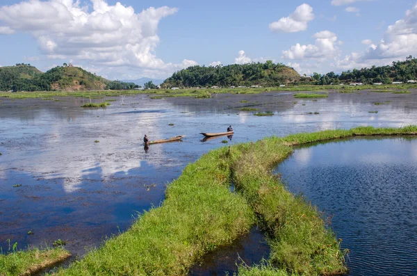 Moirang Manipur India Noviembre 2018 Dos Pescadores Navegan Través Hermosa — Foto de Stock