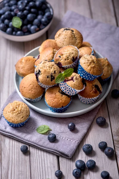 Yaban mersinli kek, sağlıklı ev yapımı tatlı çilek ile