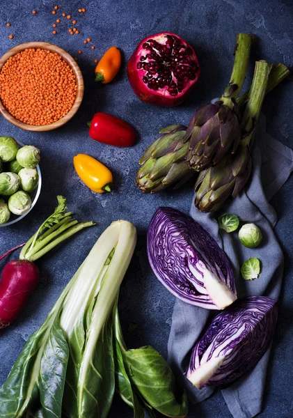 Zdravé Vegan Vaření Suroviny Čerstvou Zeleninu Jíst Čisté Koncept Artyčoky — Stock fotografie