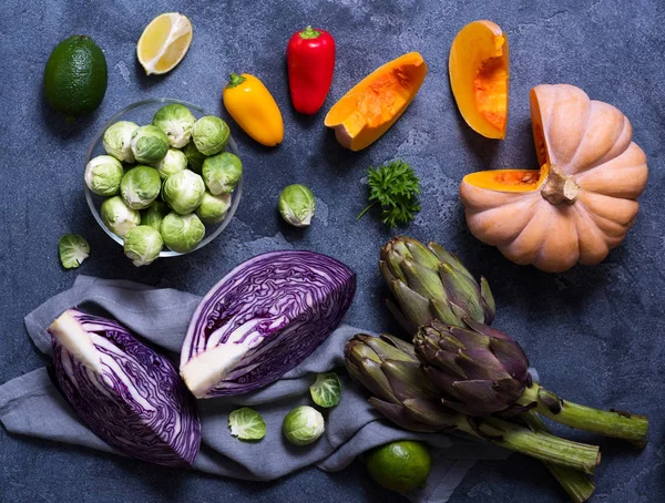 Zdravé Vegan Vaření Ingrediencí Čerstvá Zelenina Artyčoky Dýně Čisté Jíst — Stock fotografie