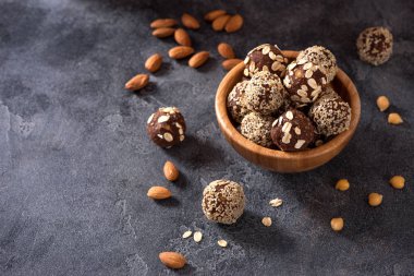 Enerji alıntılar, Vejetaryen tatlı nohut, badem ve kakao, sesam ve yulaf, vegan tatlılar