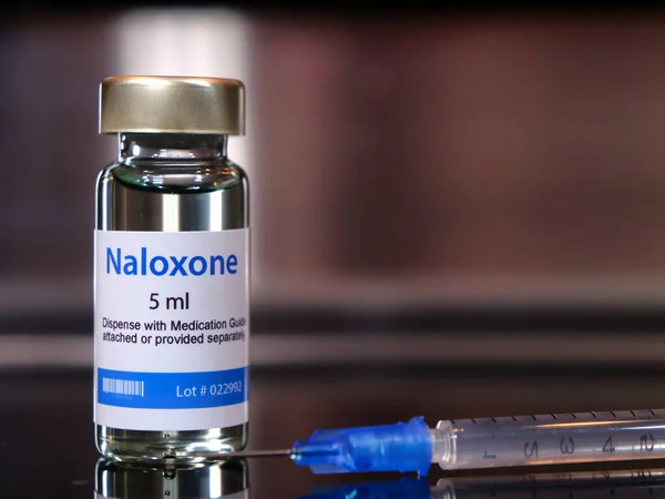 Injekční Lahvička Naloxonu Injekční Stříkačkou Rychle Účinkující Lék Dočasnému Zvrácení — Stock fotografie