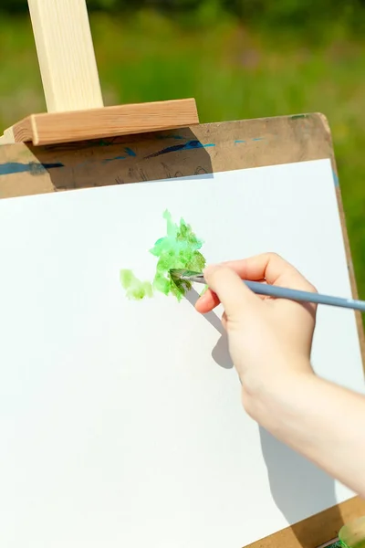 Kunst Creativiteit Mensen Concept Hand Van Kunstenaar Met Penseel Schilderij — Stockfoto