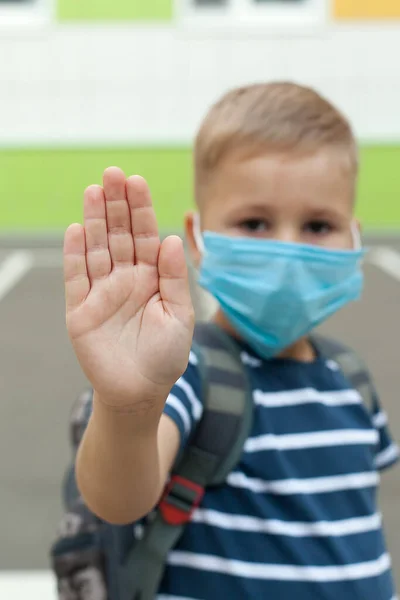 Kleiner Blonder Schuljunge Mit Maske Während Des Coronavirus Ausbruchs Kleines — Stockfoto