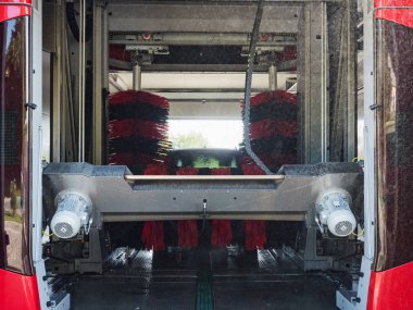 Oto yıkama, araba yıkama suyu, otomatik oto yıkama.