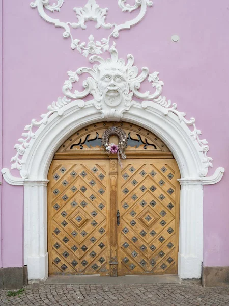 Typical Traditional Wooden Doors Metal Ornaments Pink House — Stock Photo, Image